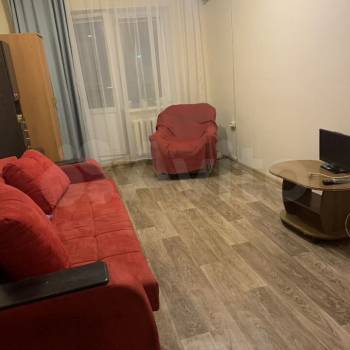 Сдается 1-комнатная квартира, 42 м²