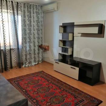 Сдается 1-комнатная квартира, 37 м²