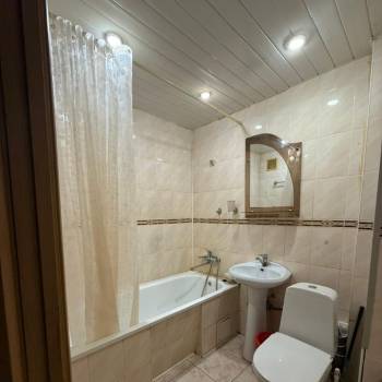 Продается 1-комнатная квартира, 37 м²