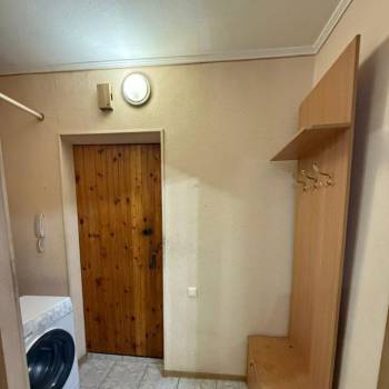 Продается 1-комнатная квартира, 37 м²