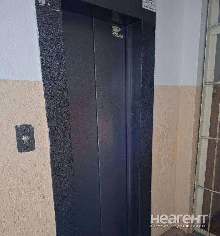 Продажа 2-комн. квартиры, Приморский, ул. Видова