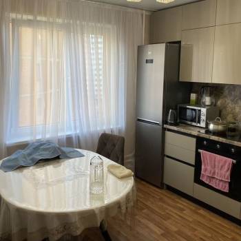 Продается 2-х комнатная квартира, 60 м²