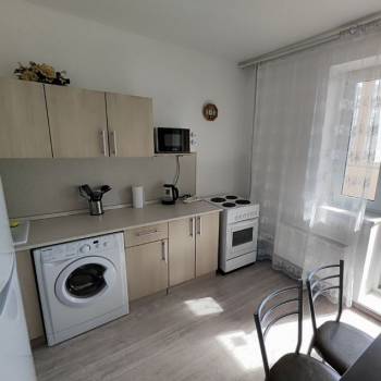 Продается 1-комнатная квартира, 37,5 м²