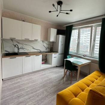 Сдается 1-комнатная квартира, 39 м²