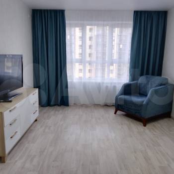 Сдается 1-комнатная квартира, 39 м²