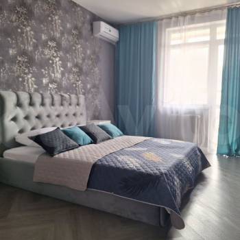 Сдается 1-комнатная квартира, 43 м²