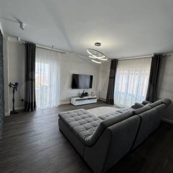 Продается Дом, 200 м²