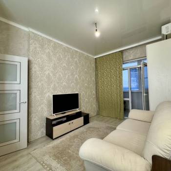 Продается 1-комнатная квартира, 38 м²