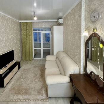 Продается 1-комнатная квартира, 38 м²