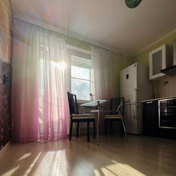 Продается 1-комнатная квартира, 37,4 м²