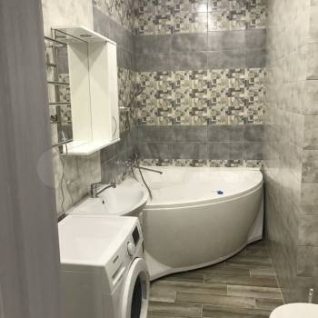 Сдается 1-комнатная квартира, 55 м²