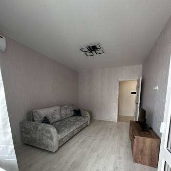 Сдается 1-комнатная квартира, 42 м²