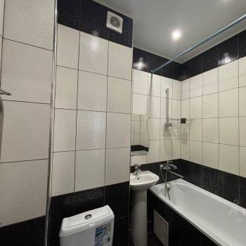 Продается 1-комнатная квартира, 40 м²