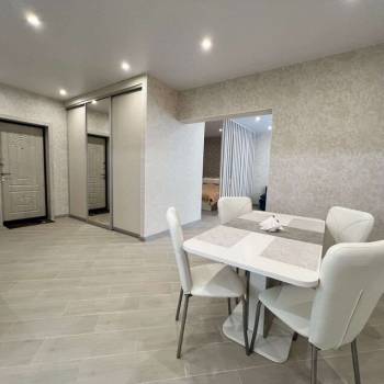 Сдается 1-комнатная квартира, 52 м²