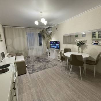 Сдается 2-х комнатная квартира, 75 м²