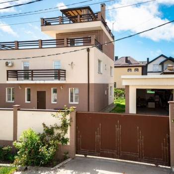 Продается Дом, 280 м²