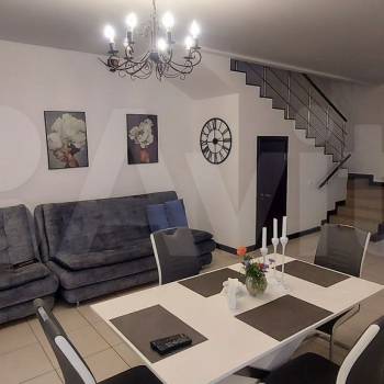 Продается Дом, 280 м²