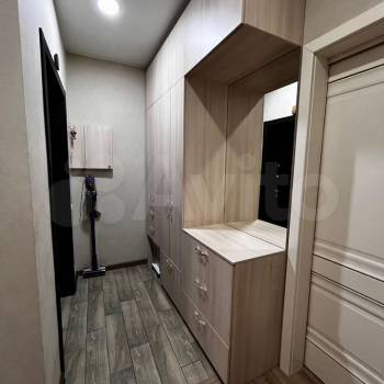 Продается 1-комнатная квартира, 47 м²