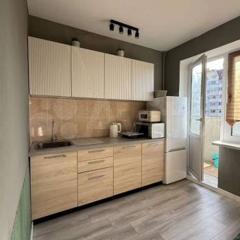 Продается 1-комнатная квартира, 32 м²