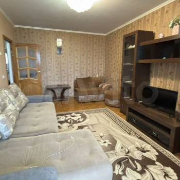 Продается 1-комнатная квартира, 39 м²