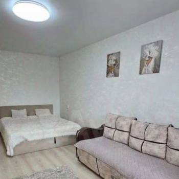 Продается 1-комнатная квартира, 35 м²