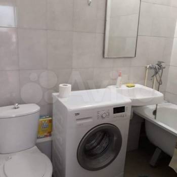 Продается 1-комнатная квартира, 38 м²