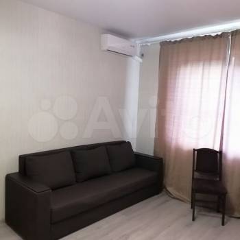 Продается 1-комнатная квартира, 35 м²