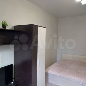 Продается 1-комнатная квартира, 35 м²