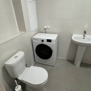 Продается Многокомнатная квартира, 97,4 м²