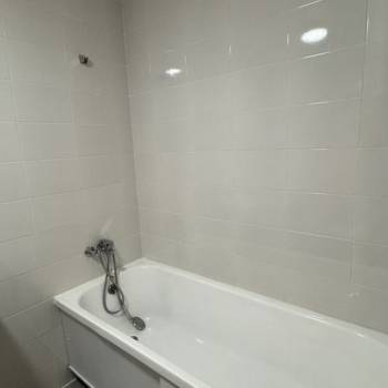 Продается Многокомнатная квартира, 97,4 м²