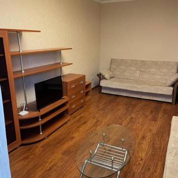 Сдается 1-комнатная квартира, 35 м²