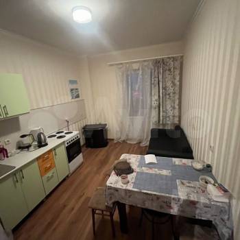 Сдается 1-комнатная квартира, 42 м²