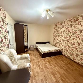 Сдается 1-комнатная квартира, 39 м²