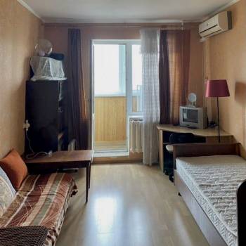 Продается 1-комнатная квартира, 50 м²