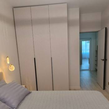 Продается 1-комнатная квартира, 42 м²