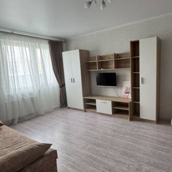 Сдается 1-комнатная квартира, 39 м²