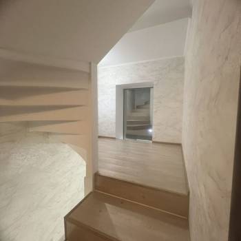 Продается Дом, 280 м²