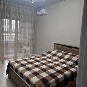 Сдается 1-комнатная квартира, 42 м²