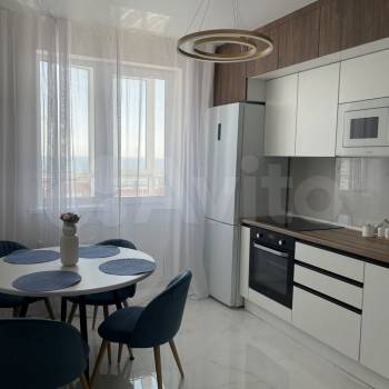 Сдается 1-комнатная квартира, 40 м²