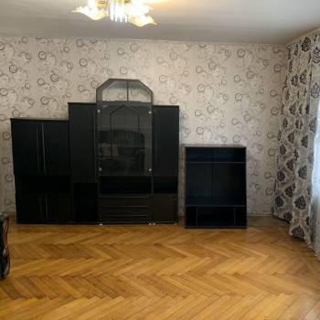 Сдается Многокомнатная квартира, 60 м²