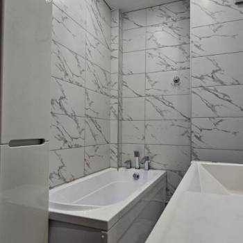 Продается 1-комнатная квартира, 54 м²