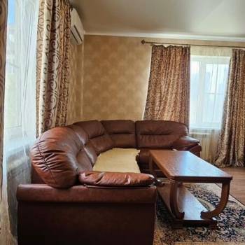 Продается 1-комнатная квартира, 54 м²