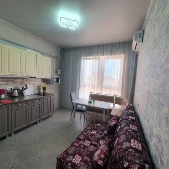Сдается 1-комнатная квартира, 42 м²