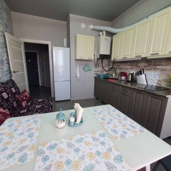 Сдается 1-комнатная квартира, 42 м²