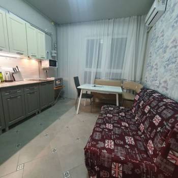 Сдается 1-комнатная квартира, 42 м²