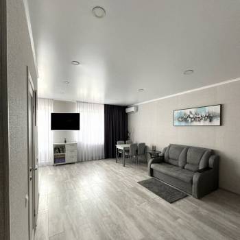 Продается 1-комнатная квартира, 40 м²