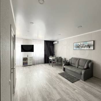 Продается 1-комнатная квартира, 40 м²