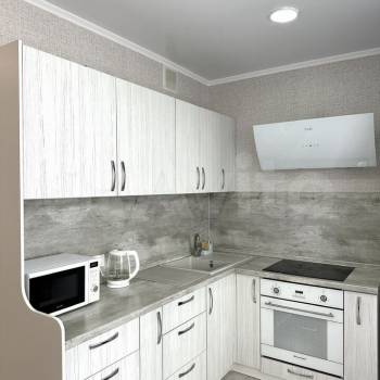 Продается 1-комнатная квартира, 40 м²