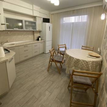 Сдается 1-комнатная квартира, 54 м²
