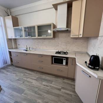 Сдается 2-х комнатная квартира, 78 м²